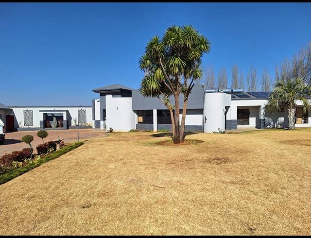 4 BEDROOM HOUSE FOR SALE IN FLAMWOOD